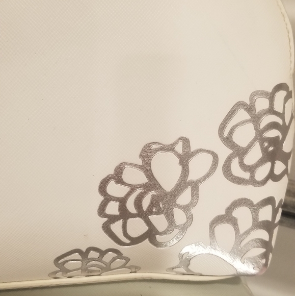 COACH Medium Cosmetics Case 8"×6" - Picture 3 of 6